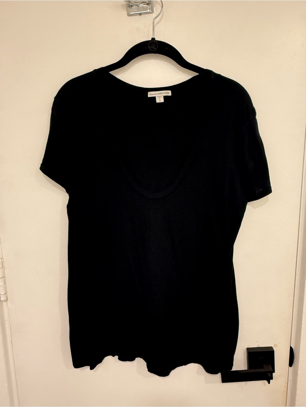 James Perse Scoop Neck Short Sleeve Tee in Black (3/L)